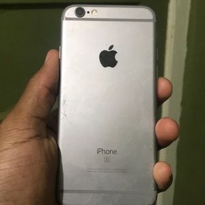 im selling my iphone 6 needs new battery